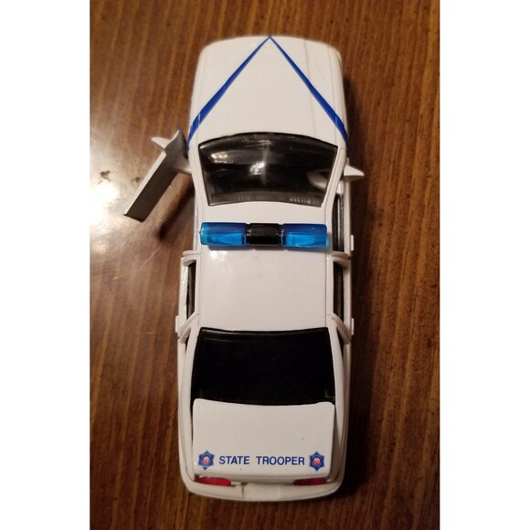 Arkansas State Police Road Champs die cast police car 1:43 scale - Picture 4 of 12